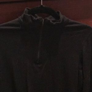 Icebreaker black top